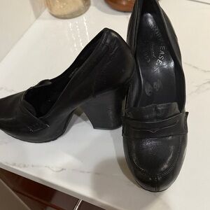 Easy Street Black Heels